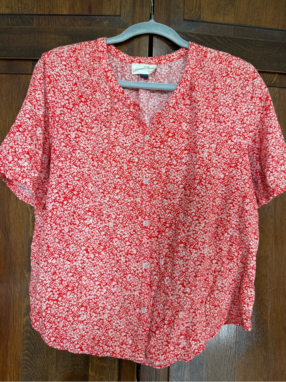 Universal Thread Red and White Floral Button-Down Blouse